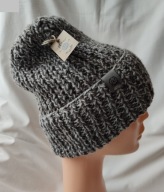 (04) Czapka wełniana XS/S - rozmiar uniwersalny ok. 48 - 54 cm.