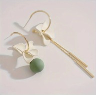 Kolczyki urocze wiszące niedopary kwiatki kolory