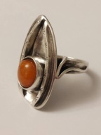 Srebrny stary pierścionek z bursztynem