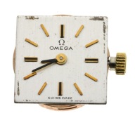 Mechanizm Omega kaliber 650. Balans sprawny, 17 kamieni. Koronka z logo.