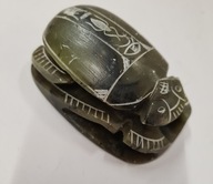 Figurka alabastrowa skarabeusz egipski rzeźba