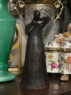 SYGNOWANA FIGURKA RZEŹBA KOBIETA BRZEMIENNA