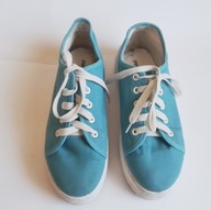 Trampki na platformie