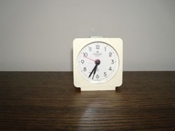 Mały budzik podróżny JUNGHANS Repeat EJ 710 , z podświetleniem 6 x 5,5 cm