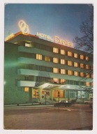Cieplice 1976r. Hotel nocą Neony Fiat 125p 353h