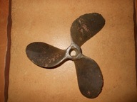 STARA MOSIĘŻNA ŚRUBA NAPĘDOWA Z ŁODZI