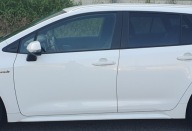 TOYOTA COROLLA E21 Kombi 040 listwa progowa prawa lewa biała próg biały