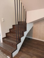 schody dywanowe debowe loftowe industrialne