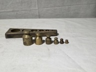 Stare odważniki mosiężne w drewnianym etui 1/2-20dkg