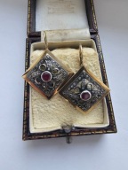 ART DECO-ZŁOTO, SREBRO, DIAMENTY I RUBINY