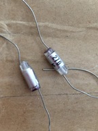 Kondensator styrofleksowy 270 pF, K