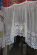 FIRANKA DELIKATNA Z TAŚMĄ