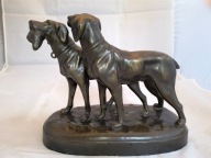 Figura z dwoma ogarami