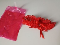 Śliczna czerwona koronkowa podwiązka z cyrkonią