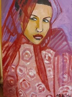 Dziewczyna w przezroczystej chuscie.