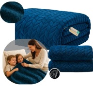 KOC NARZUTA PLED CIEPŁY MIEKKI 200X220 TŁOCZONY NA PREZENT JODEŁKA