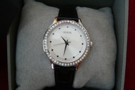 Zegarek z cyrkoniami i paskiem z czarnej lakierownej skóry