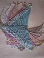 Chustka dziecięca na głowę, ręcznie robiona na szydełku, ok. 4-7 lat, kolor