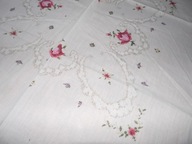 Malowany obrus jak haft krzyzykowy