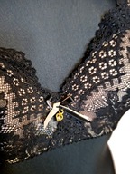 Koronkowy biustonosz stanik push-up r. 75B