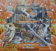 T.0283 BLOCZEK FAUNA SOWY GATUNKI ŚWIATA ORNITOLOGIA, PTAKI EGZOTYCZNE