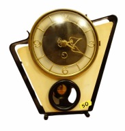 Ładny, ozdobny, niemiecki zegar na komodę biurko (50)