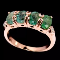 PERŚCIONEK Z NATURALNYMI SZMARAGDAMI