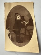 Goerlitz/ Zgorzelec - przedwojenne zdjęcie/ chłopiec, krzesło