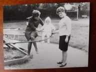 PRL plac zabaw dziecko karuzela 60/70te (1329a)