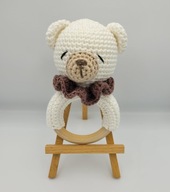 Grzechotka Miś na szydełku gryzak z drewna bukowego Handmade prezent