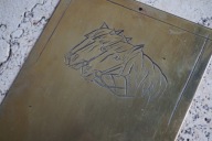 STARA TABLICZKA NA BOKS DLA KONIA ANTYK GRAWEROWANA MOSIĄDZ HAND MADE