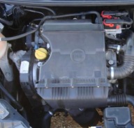 Fiat Bravo II Silnik Słupek 1.4 16V 192B2000