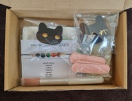 ZESTAW BRANSOLETKA KOLCZYKI KOSMETYKI