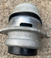 PODUSZKA SILNIKA PORSCHE CAYENNE II VW TOUAREG 7P5199131 IDEALNA JAK NOWA