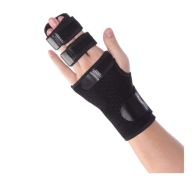 Orteza palca Qmed rozmiar uniwersalny