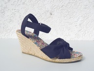 Wygodne i przyjazne dla stopy roz 40