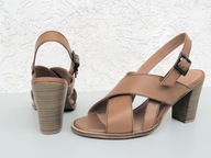 Z naturalnej skóry sandałki *NEXT* roz 7(41)