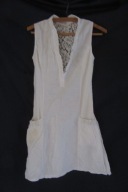 SUKIENKA LNIANA ZDOBIONA ROZM S