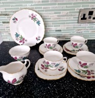 Porcelanowy serwis śniadaniowy Royal