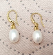 KOLCZYKI DŁUGIE WISZĄCE DIAMENTY DIAMENTAMI perłami łezkami kwiatuszki