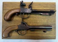 Zestaw pistoletów skałkowy i kapiszonowy kal. 36