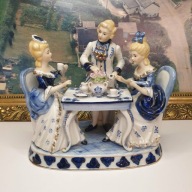 Duża porcelanowa figurka scena przy herbacie Rokoko 21 cm