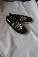 TRAMPKI ZDOBIONE ROZM 33