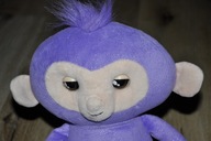 pluszak maskotka interaktywna małpa małpka Fingerlings fioletowa