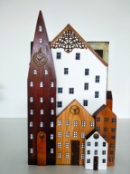 Podpórka do książek - Drewniane kamieniczki.