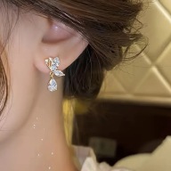 KOLCZYKI delokatne vintage motylki retro cyrkonie perełaI oplotki śnieżynki