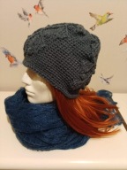 Czapka zimowa z motywem liści