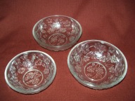 SZKLANE SALATERKI, PÓŁMISKI W KWIATY Z PRL-u