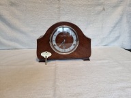 Bardzo ładny zegar kominkowy kwadransowy Perivale
