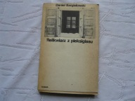 RELIKWIARZ Z PLEKSIGLASU D. Bargiełowski